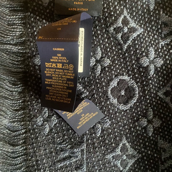 New AUTHENTIC Louis Vuitton men’s scarf - Picture 2 of 3